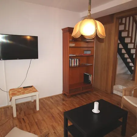 Apartment House Cora